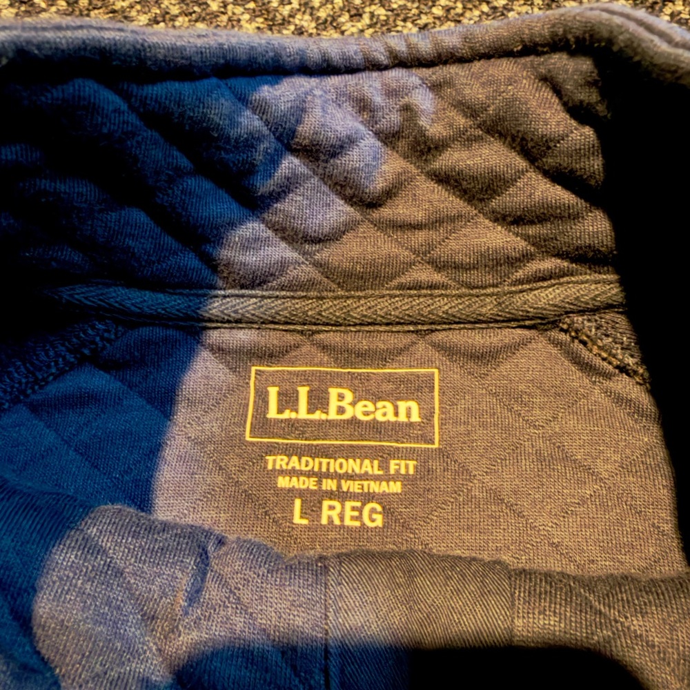 LL Bean Men's Quilted Sweatshirt, Mockneck - Picture 2 of 2